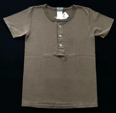 新品 定価6380円 USA製 グッドウェア ヘンリーネック Tシャツ　　スリムフィット Goodwear MADE IN USA アメリカ製 ブラウン S 玉7307 Slim Fit ロゴボタン