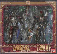 歳末売り切り SIC仮面ライダーガレン&カリス 2体セット - メルカリ
