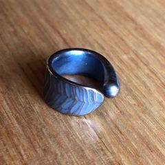 titanium ear cuff “leaves” 葉っぱの イヤーカフ ピュアゴールド