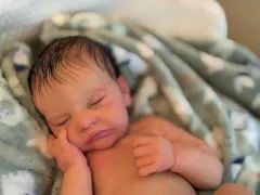 最終‼︎お値下げ⭐︎リボーンドール.フルシリコン.泣き顔の女の子 おまけつき 2025年最新】リボーンドールフルシリコンの人気アイテム - メルカリ