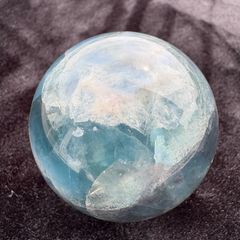 グリーンフローライト スフィア 0.9kg 82mm 丸玉 蛍石 高透明 - メルカリ