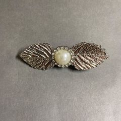 ヘアクリップ ヘアアクセサリー 葉 シルバー