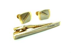 Item thumbnail for item 4955caac-1d82-4fc5-8e17-7a7e62a28aff