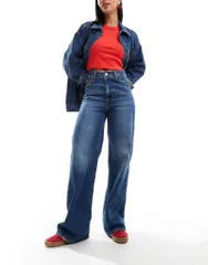 【送料無料】 リーバイス レディース デニムパンツ ボトムス Levi's ribcage high rise wide leg jeans in dark blue Dark Blue