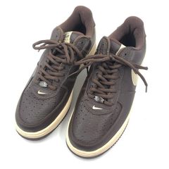 【中古】NIKE AIR FORCE1 LOW 2001 ブラウン サイズ26.5 630033-211[24]のサムネイル