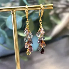 マルチカラースピネルのピアス　14kgf　天然石ピアス　ハンドメイドピアス　アシンメトリー　イヤリング　8月誕生石