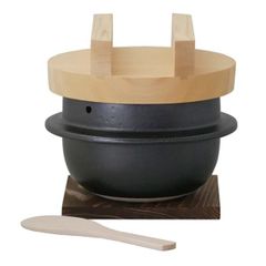 【土鍋職人のこだわり】萬古焼 羽釜 ３合ごはん鍋 (敷板･しゃもじ付) 60004033 Traditional Banko Ware Feathered Pot 3-Go Rice Cooker (with Trivet & Rice Paddle)