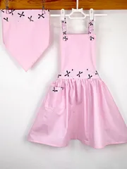 ピンクのウエスト柄がお洒落なハンドメイド子供エプロンと三角巾のセット