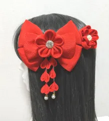 髪飾り 髪飾り赤 リボン赤 成人式 卒業式 七五三 つまみ細工 振袖 袴 浴衣