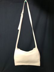 PIACERE ピアチェーレ ショルダーバッグ