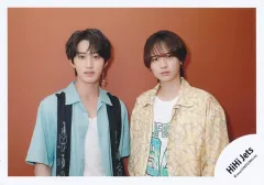 【中古】生写真(STARTO) HiHi Jets/井上瑞稀・橋本涼/横型・上半身/「サマステライブ2024 SUMMER GO! MIRAI GO! 東だ!西だ!全員集合」グッズオフショット/公式生写真