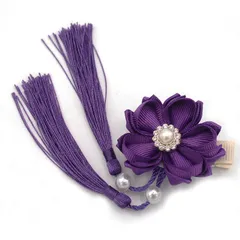 髪飾り 紫 白 つまみ細工 パールビーズ 成人式 卒業式 子供 キッズ 女の子 ヘアピン クリップ 入園式 卒園式 初節句 ひな祭り 花 和風 浴衣 袴 着物 七五三 ヘアアクセサリー 髪留め 日本製 ムラサキ W15 320-220 u940　Si