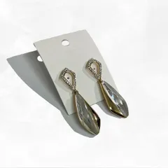 ピアス きれいめ 大人 高級感 キラキラ 揺れる ゴーシャス