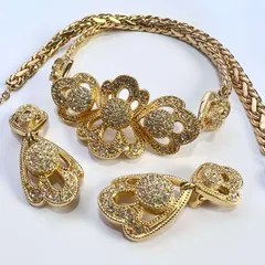 Christian Dior クリスチャン ディオール フラワー モチーフ ラインストーン ネックレス イヤリング  2点セット GP レア レディース アクセサリー 希少 美品 ota29091070428