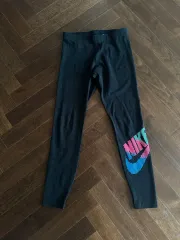 NIKE(ナイキ) レディース レギンス S 黒