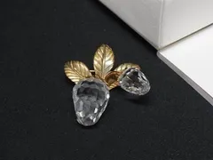 ■美品■ SWAROVSKI スワロフスキー ストロベリー 苺 ピンブローチ ピンバッチ アクセサリー レディース ゴールド系×クリア DE8330