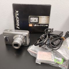 FUJIFILM FinePix F31fd ファインピックス 付属品付き コンパクトデジタルカメラ シルバー