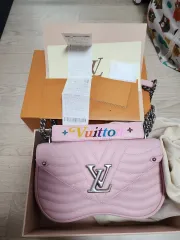 新品 Louis Vuitton(ルイヴィトン) ニューウェーブチェーンバッグ