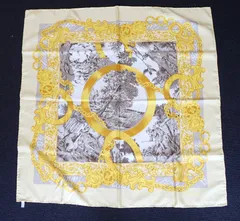 🧣【CELINE セリーヌ 大判スカーフ】イエロー系 / 上品で華やか / クラシカルな印象の名品✨