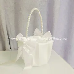 バスケット かご ウェディング 花かご 白 レース パール リボン ホワイト 子供 結婚式 フラワーガール リングボーイ 手提げ 丸型 布製 リボン飾り 花びら入れ 指輪用 リングピロー イベント パーティー 小物