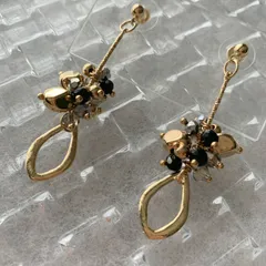 特別価格♡ 大人可愛い　ビーズが揺れるピアス　春　入園式　入学式　卒園式　卒業式