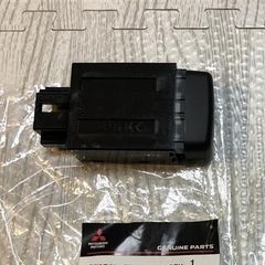 トヨタ カメラ前方認識ユニット 8646C-F4010 - メルカリ