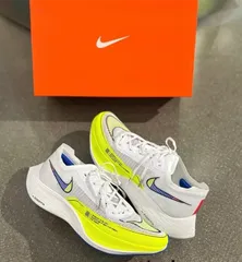 2024年最新】NIKE ZOOM VAPORFLY 4%の人気アイテム - メルカリ