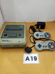A19 ジャンク品　Nintendo スーパーファミコン コントローラー付