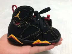 NIKE(ナイキ) ジョーダン 7 レトロ 柑橘類 赤ちゃん ベビー 靴 スニーカー 120mm