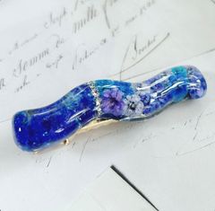 レジン♡ヘアクリップ♡かすみ草とロイヤルブルー①