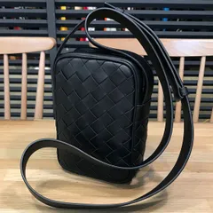 新品未使用✨ ボッテガ iPhone13pro スマホショルダー ラバー