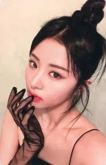 【中古】コレクションカード(女性) LE SSERAFIM/HUH YUNJIN(ホ・ユンジン)/裏面ピンク/「UNFORGIVEN(Weverse Albums ver.)」フォトカード