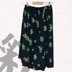 エーエスアズノウアズ　フレアスカート　ブラック　花柄　ロングスカート　ウエストゴム　アシンメトリック裾