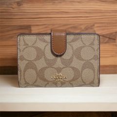 COACH スナップ ウォレット・ハッピー ドッグ CC920 - てんこの部屋