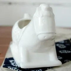 プランター 木馬 馬 うま ホワイト シンプル セラミック 植木鉢 鉢植え アニマル 動物 白 ガーデニング 雑貨 ガーデン雑貨 ガーデンインテリア ガーデン インテリア 庭の装飾 お洒落 おしゃれ 8-14