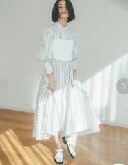 美品】サルヴァトーレ フェラガモ Aラインフレアノースリーブニット