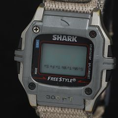 美品・電池交換済】フリースタイルxXLARGE コラボ SHARK 腕時計 美品・電池交換済】フリースタイルxXLARGE コラボ SHARK 腕時計