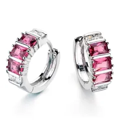 ピアス 3連ピンク彩石 高品質 可愛い 両耳 上品 職場 誕生日 記念日 クリスマス 母の日 テレワーク ランチ会 金属アレルギー対応