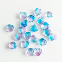 ガラスビーズ ハート型6mm 縦穴 20個入 ライトブルー [№ 133LBU] 小粒 小さめ ブルー ピンク グラデーション アクセサリー ハンドメイド資材 パーツ屋