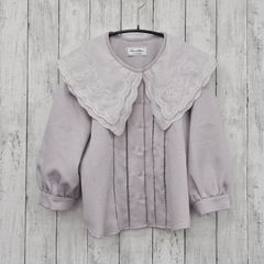 【 ル レーヴ ヴァニレ 】刺繍入り 襟スカラップ ブラウス
