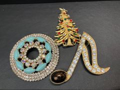 △ブローチ３点セット　ロシアブローチ メッキブローチ