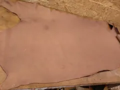 牛革キップ半裁 素上げ ブラウン 143ds