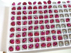 SWAROVSKI #1088 SS29　ローズヴィトラルライト