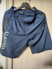 UNDER ARMOUR(アンダーアーマー) ネイビー ハーフパンツ メンズ L サイズです