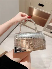 バッグ レディース ドレスバッグ レディースファッション スネーク柄 シルバーメタリック飾り  フラップクロージャー パーティー向け、デザイン性の高いレザークラッチバッグ、イブニングパーティーやプロム、舞踏会に最適