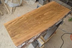 アウトレット サクラ(桜)の一枚板 長さ約104cm 幅約35～42cm 厚さ約3.7cm DIY用 Z273