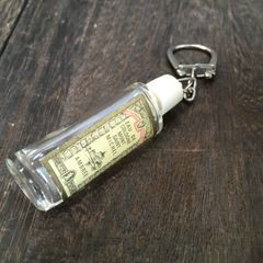 雑貨 ボトル キーホルダー アンティーク チャーム フランス　AMBREE