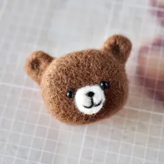 【くまちゃん ブラウン】羊毛フェルトブローチ