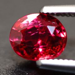 [お得]天然非加熱　モゴック産　レッドスピネル　0.55ct　ルース　pinkish red　希少　煌めく　美濃色　AIGS鑑別書付き