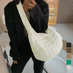 ◇話題の餃子バッグ　キルトショルダーバッグダウン風　シンプル　軽量で大容量
